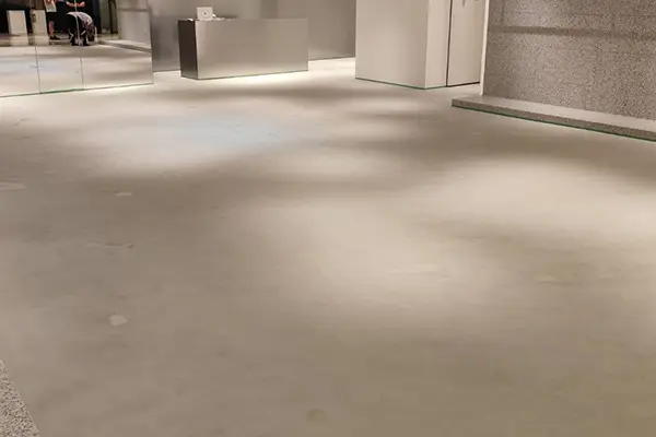 商業空間室內地坪，大面積微水泥無縫地面